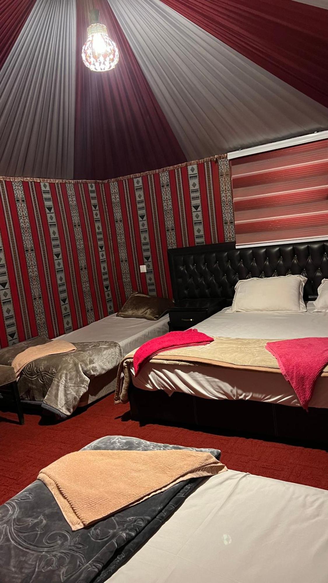 Rum Maria Luxury Camp & Bubble Rooms Wadi Rum Buitenkant foto